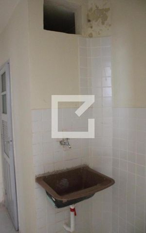 Casa à venda com 180m², 4 quartos e sem vagabanheiro 1