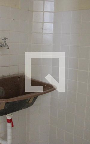 Casa à venda com 180m², 4 quartos e sem vagabanheiro 1
