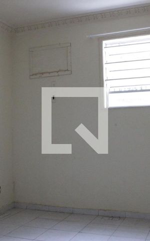 Casa à venda com 180m², 4 quartos e sem vagaquarto 1