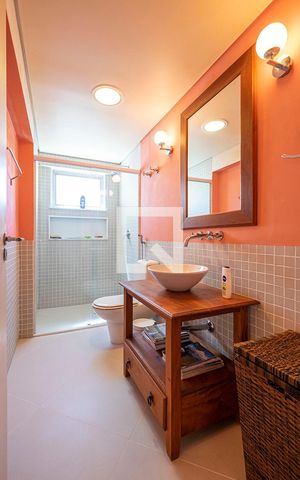 Apartamento à venda com 101m², 3 quartos e 2 vagas Apartamento à venda com 101m², 3 quartos e 2 vagasBanheiro Social