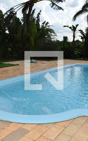 Casa à venda com 328m², 3 quartos e 8 vagasPiscina