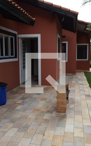 Casa à venda com 328m², 3 quartos e 8 vagasQuintal