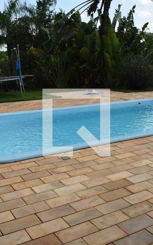 Casa à venda com 328m², 3 quartos e 8 vagasPiscina