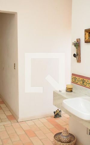 Casa à venda com 328m², 3 quartos e 8 vagasLavabo