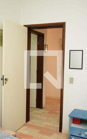 Casa à venda com 328m², 3 quartos e 8 vagasQuarto 2