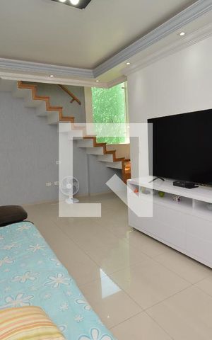 Casa à venda com 238m², 3 quartos e 2 vagasSala