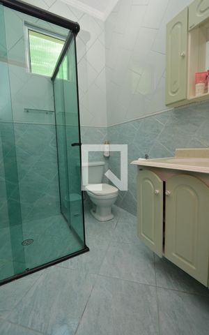 Casa à venda com 238m², 3 quartos e 2 vagasBanheiro