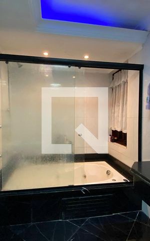 Casa à venda com 223m², 5 quartos e 2 vagasBanheiro Quarto 1 - Suíte