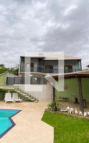 Casa à venda com 223m², 5 quartos e 2 vagasÁrea Externa