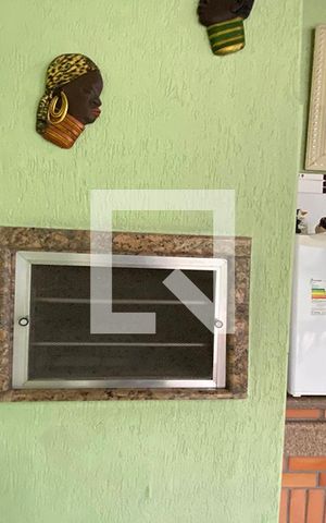 Casa à venda com 223m², 5 quartos e 2 vagasChurrasqueira