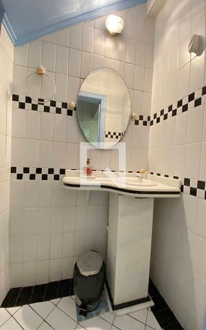 Casa à venda com 223m², 5 quartos e 2 vagasLavabo