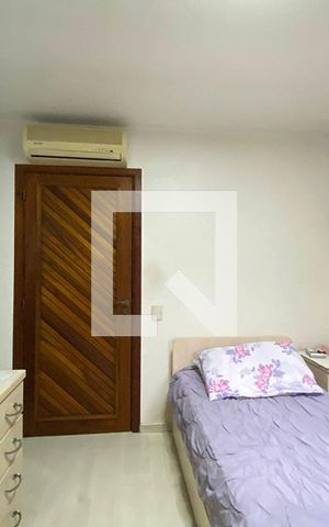 Casa à venda com 223m², 5 quartos e 2 vagasQuarto 4