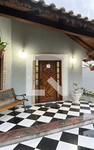 Casa à venda com 223m², 5 quartos e 2 vagasÁrea Externa