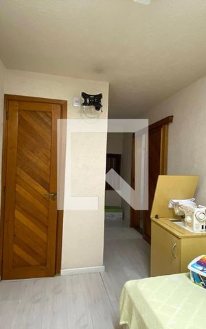 Casa à venda com 223m², 5 quartos e 2 vagasQuarto de Serviço