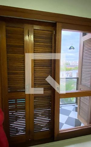 Casa à venda com 223m², 5 quartos e 2 vagasPorta Janela do Quarto 3
