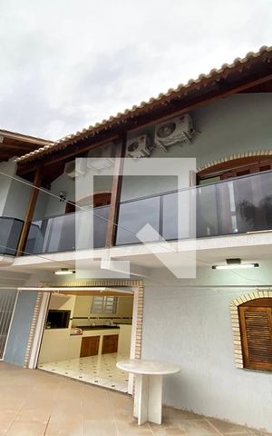 Casa à venda com 223m², 5 quartos e 2 vagasÁrea Externa