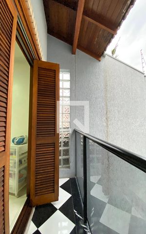 Casa à venda com 223m², 5 quartos e 2 vagasSacada do Quarto 4