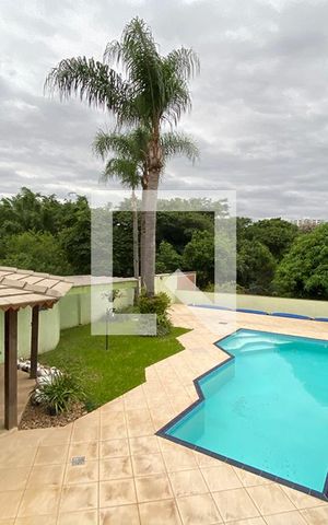 Casa à venda com 223m², 5 quartos e 2 vagasPiscina