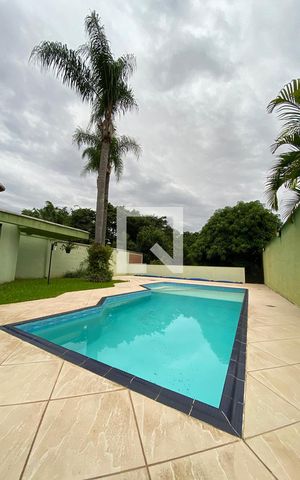 Casa à venda com 223m², 5 quartos e 2 vagasPiscina