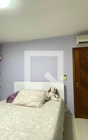 Casa à venda com 223m², 5 quartos e 2 vagasQuarto 2