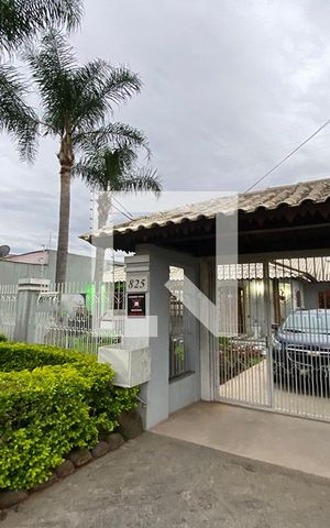 Casa à venda com 223m², 5 quartos e 2 vagasFachada