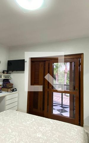 Casa à venda com 223m², 5 quartos e 2 vagasQuarto 2