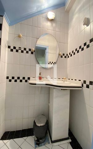 Casa à venda com 223m², 5 quartos e 2 vagasLavabo