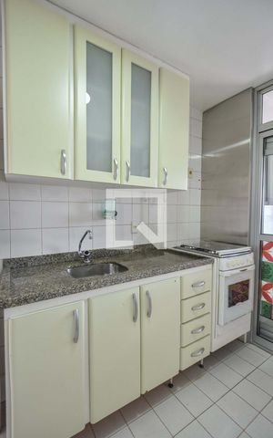 Apartamento à venda com 75m², 2 quartos e 2 vagasCozinha