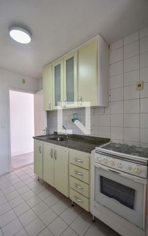 Apartamento à venda com 75m², 2 quartos e 2 vagasCozinha