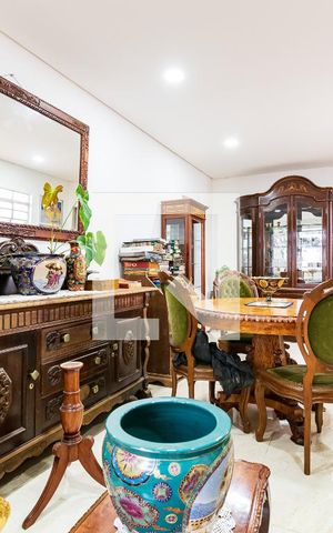 Casa à venda com 277m², 2 quartos e 3 vagasSala