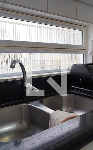 Casa à venda com 200m², 4 quartos e 6 vagasCozinha