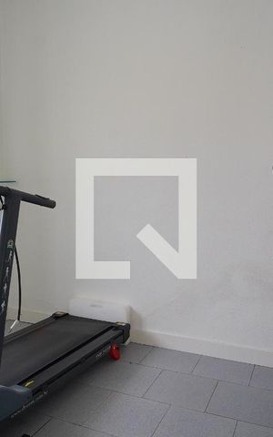 Casa à venda com 200m², 4 quartos e 6 vagasQuarto de Serviço