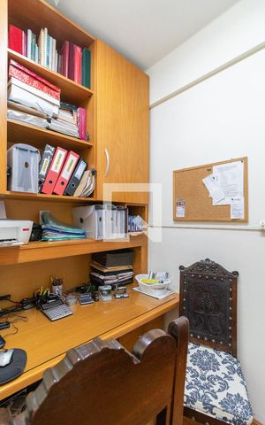 Apartamento à venda com 144m², 3 quartos e 2 vagas Apartamento à venda com 144m², 3 quartos e 2 vagasEscritório