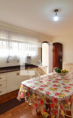 Casa à venda com 315m², 5 quartos e 4 vagasCozinha