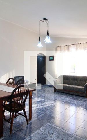 Casa à venda com 315m², 5 quartos e 4 vagasSala 2
