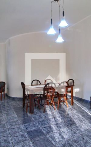 Casa à venda com 315m², 5 quartos e 4 vagasSala 2