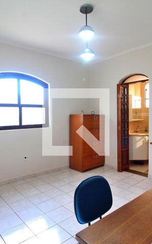 Casa à venda com 315m², 5 quartos e 4 vagasSuíte 1