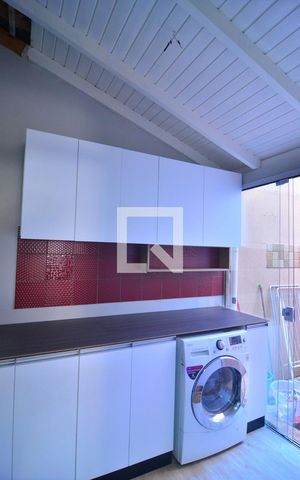 Casa à venda com 95m², 4 quartos e 2 vagasÁrea de serviço