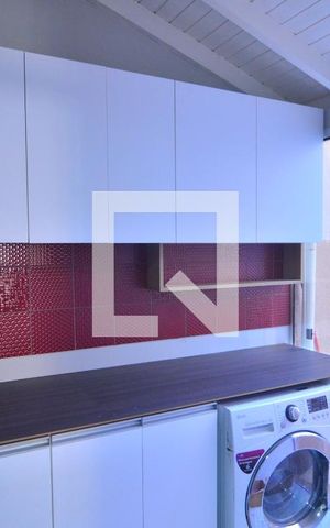 Casa à venda com 95m², 4 quartos e 2 vagasÁrea de serviço