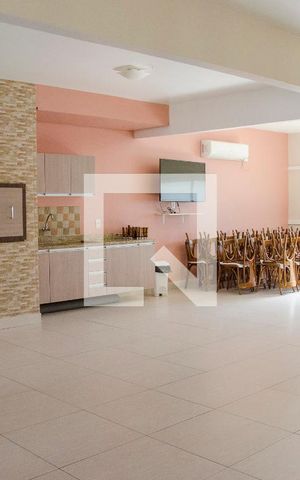 Casa à venda com 95m², 4 quartos e 2 vagas Casa à venda com 95m², 4 quartos e 2 vagasSalão de festas
