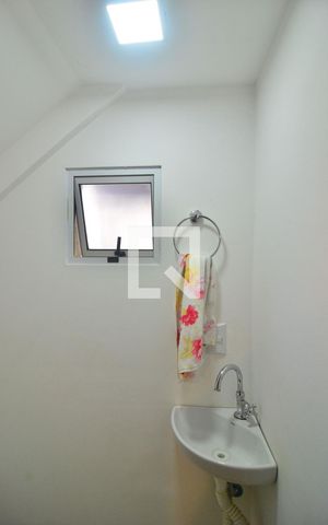 Casa à venda com 95m², 4 quartos e 2 vagasLavabo