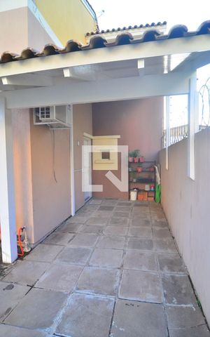 Casa à venda com 95m², 4 quartos e 2 vagasGaragem