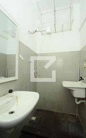 Apartamento à venda com 50m², 2 quartos e sem vagaBanheiro