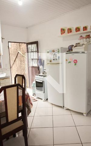 Casa à venda com 290m², 2 quartos e 2 vagas Casa à venda com 290m², 2 quartos e 2 vagasCozinha