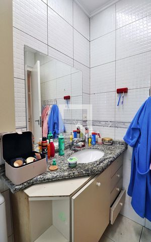 Casa à venda com 229m², 5 quartos e 3 vagasCasa 2 - Banheiro da Suíte