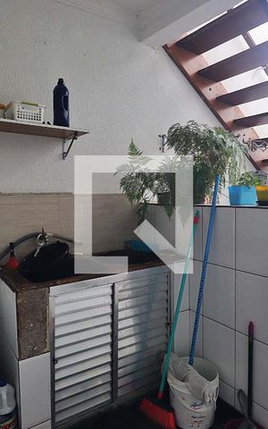 Casa à venda com 229m², 5 quartos e 3 vagasÁrea de Serviço