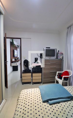 Casa à venda com 229m², 5 quartos e 3 vagasQuarto 1
