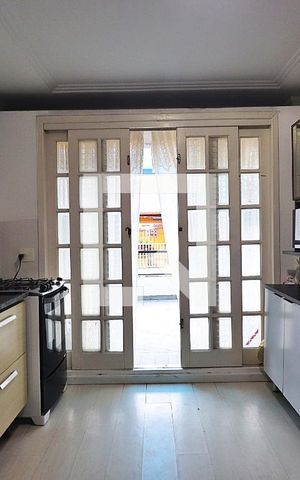 Casa à venda com 229m², 5 quartos e 3 vagasCasa 2 - Cozinha