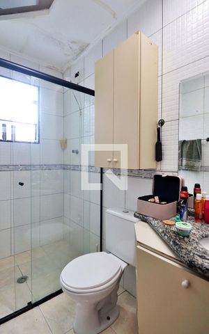 Casa à venda com 229m², 5 quartos e 3 vagasCasa 2 - Banheiro da Suíte