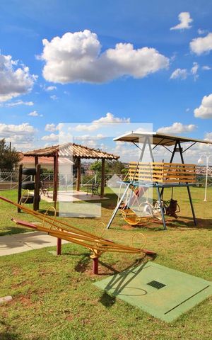 Apartamento à venda com 48m², 2 quartos e 1 vagaÁrea Comum - Playground